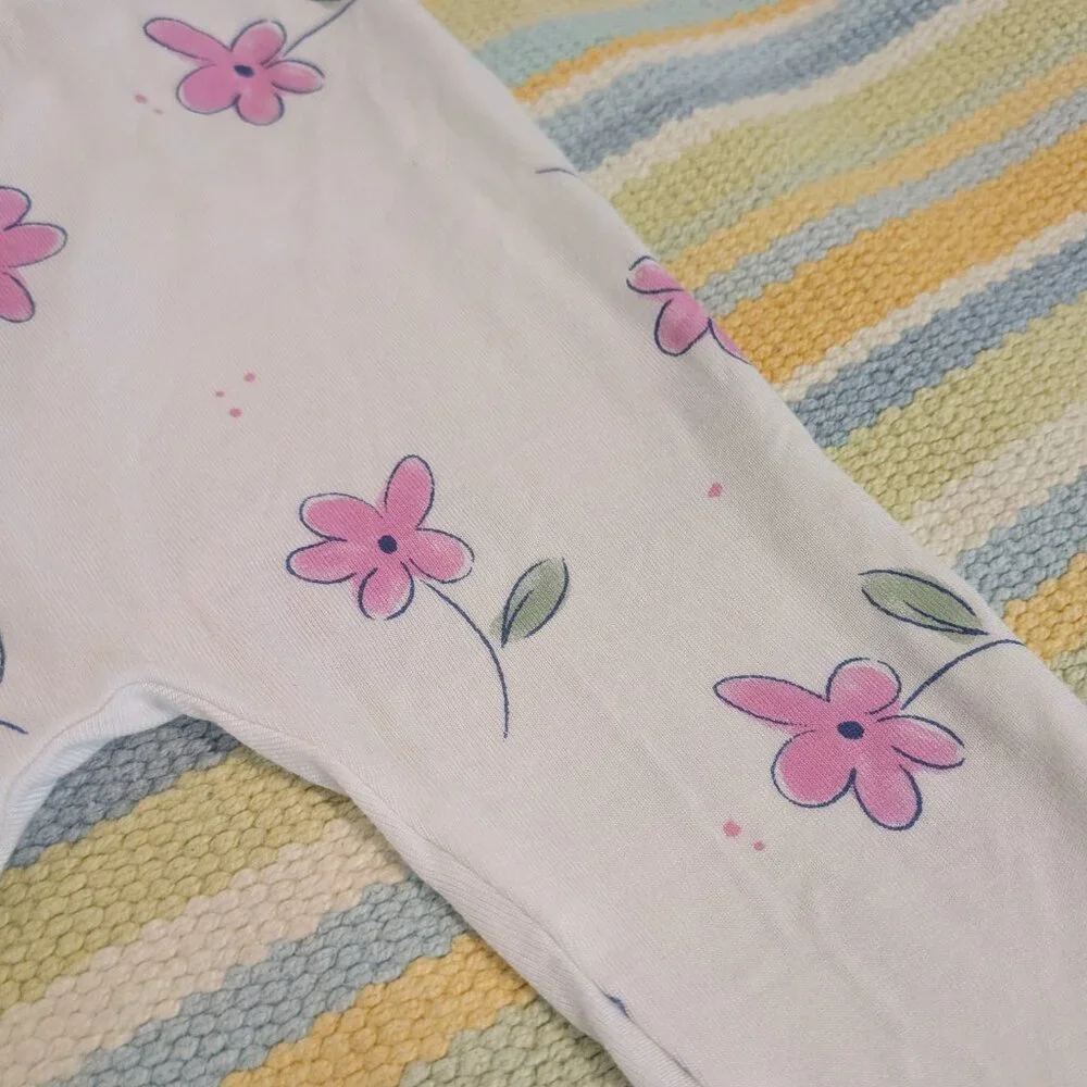 Girl's Carter's floral print set size 9 months